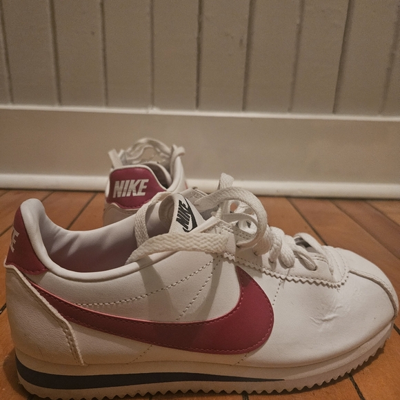 Nike Tri-Color Runners - Picture 2 of 6